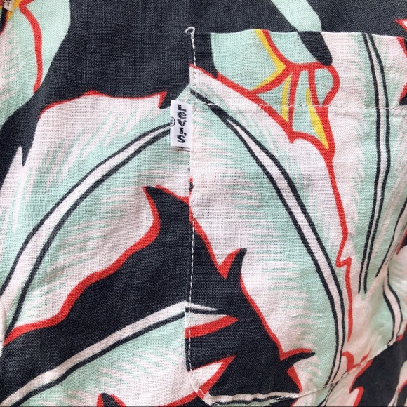 Levis Linen Black Mint Palm Button-Up Sold-out - Picture 4 of 6